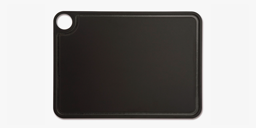 Tabla De Corte negra con canal y colgador 377 x 277 mm
